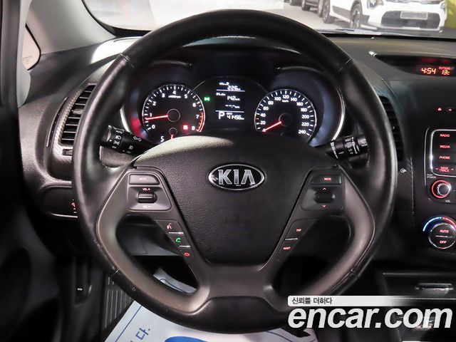 Kia K3 2015 — photo 9