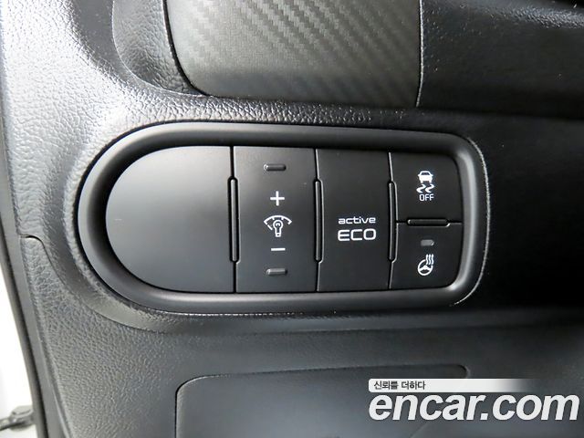Kia K3 2015 — photo 14