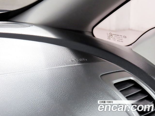 Kia K3 2015 — photo 16
