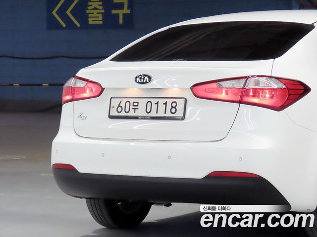 Kia K3 2015 — photo 18
