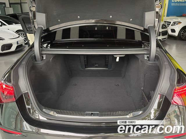Mercedes-Benz S-Class 2022 — photo 18