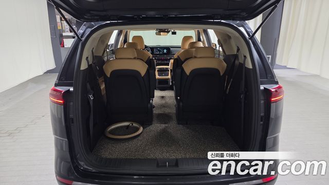 Kia Canival 2021 — photo 20