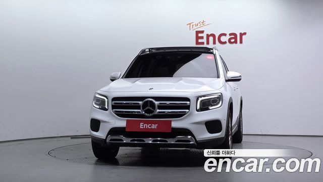 Mercedes-Benz GLB-Class 2022 — photo 3