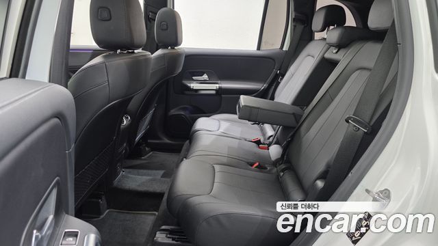 Mercedes-Benz GLB-Class 2022 — photo 17