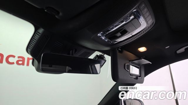 Mercedes-Benz GLB-Class 2022 — photo 30