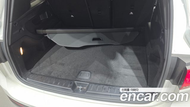 Mercedes-Benz GLB-Class 2022 — photo 32