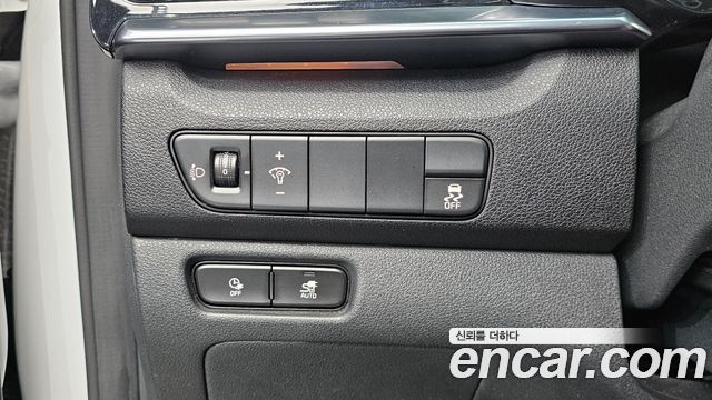 Kia Niro 2023 — photo 24