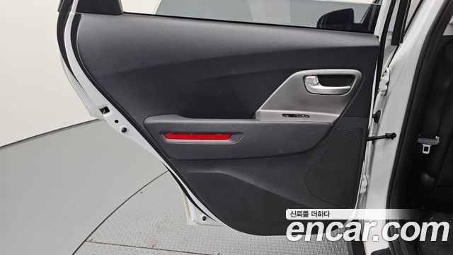 Kia Niro 2023 — photo 15