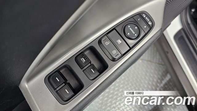 Kia Niro 2023 — photo 27