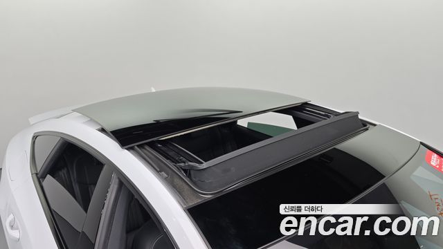 Audi A7 2022 — photo 28