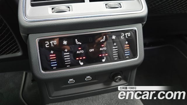 Audi A7 2022 — photo 29
