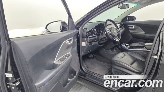 Kia Niro 2023 — photo 13