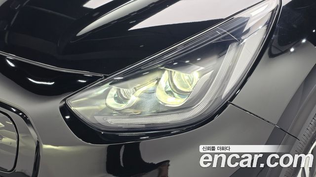 Kia Niro 2023 — photo 8