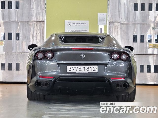 Ferrari 812 2022 — photo 4