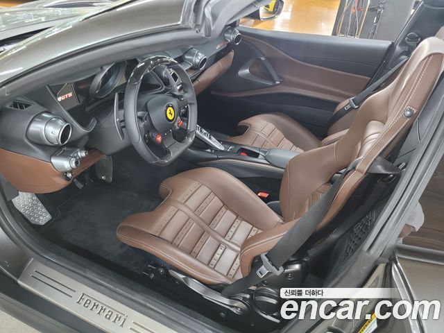 Ferrari 812 2022 — photo 7