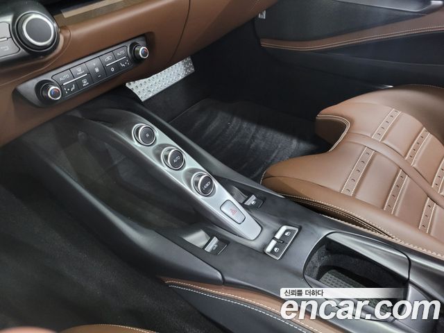 Ferrari 812 2022 — photo 14