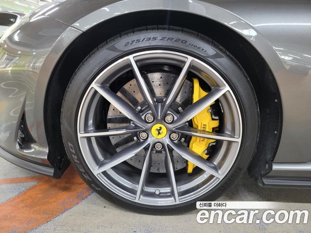 Ferrari 812 2022 — photo 19