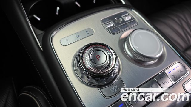 Genesis G90 2023 — photo 9