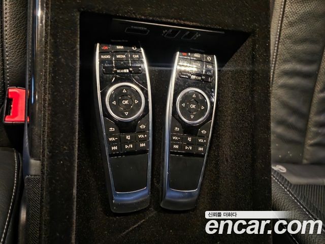 Mercedes-Benz S-Class 2019 — photo 13