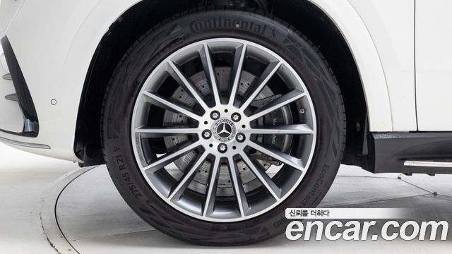 Mercedes-Benz GLE-Class 2025 — photo 5