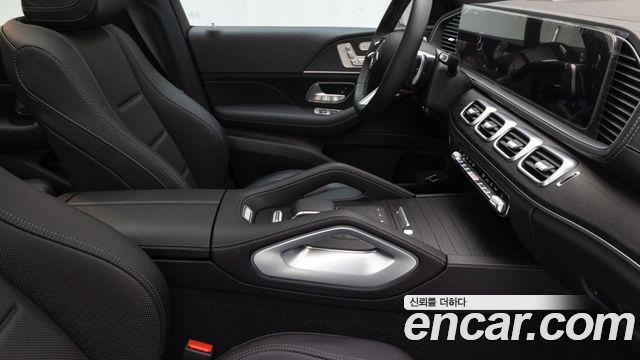 Mercedes-Benz GLE-Class 2025 — photo 9