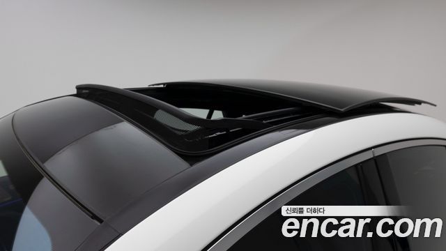 Mercedes-Benz GLE-Class 2025 — photo 12