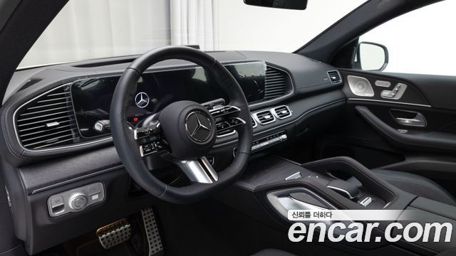 Mercedes-Benz GLE-Class 2025 — photo 13