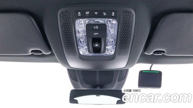 Mercedes-Benz GLE-Class 2025 — photo 17