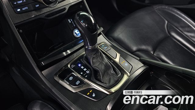 Hyundai Grandeur 2015 — photo 9