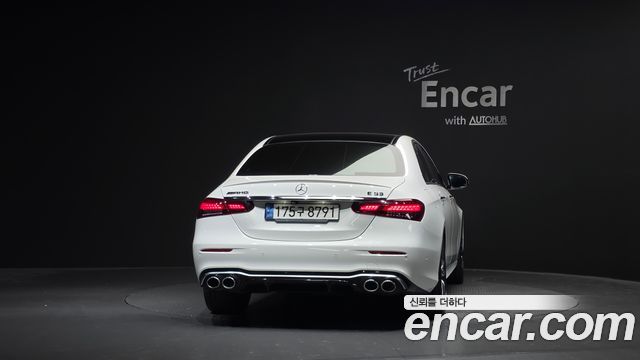 Mercedes-Benz E-Class 2021 — photo 4