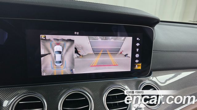 Mercedes-Benz E-Class 2021 — photo 13
