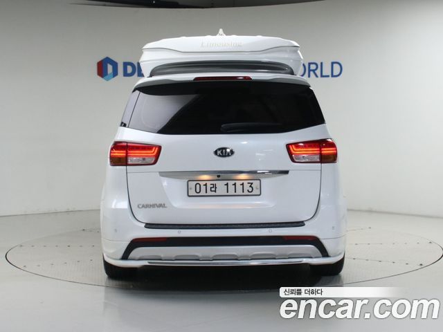 Kia Canival 2018 — photo 4
