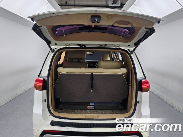 Kia Canival 2018 — photo 15