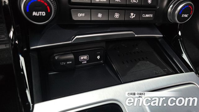 Kia Stinger 2021 — photo 28