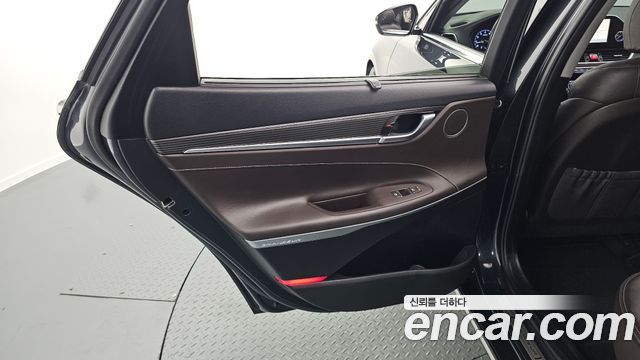 Hyundai Grandeur 2018 — photo 15