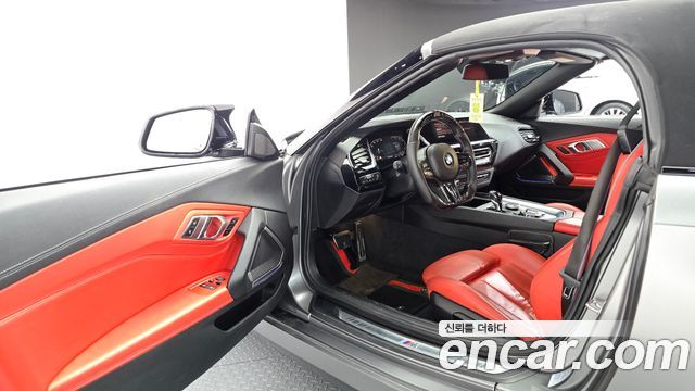 BMW Z4 2019 — photo 10