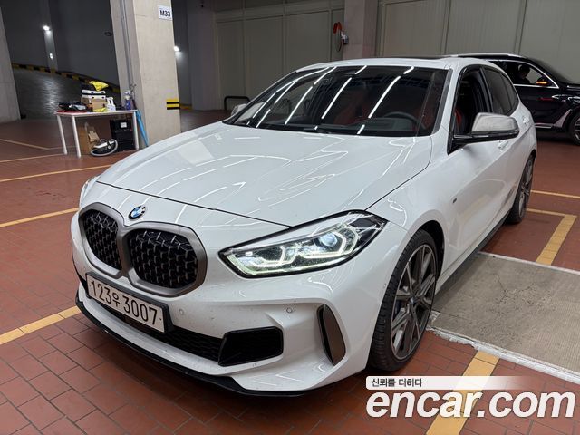 BMW 1-Series 2024 — photo 2