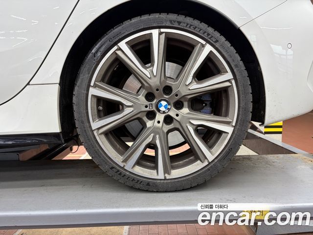 BMW 1-Series 2024 — photo 6