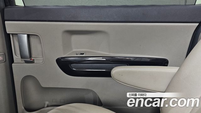 Kia Canival 2015 — photo 15