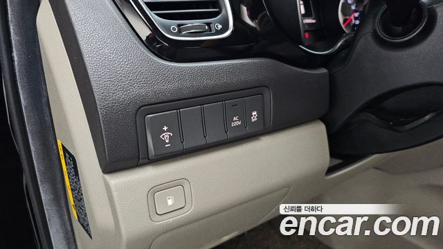 Kia Canival 2015 — photo 27