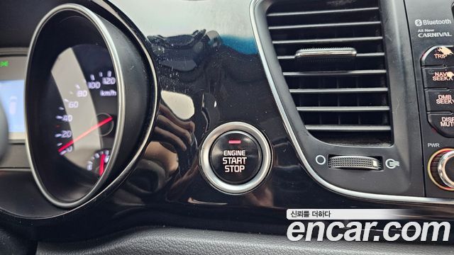 Kia Canival 2015 — photo 28