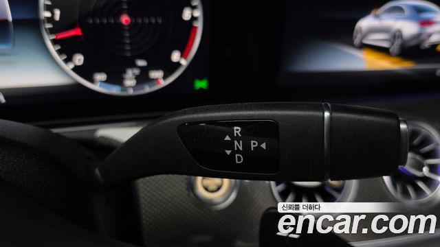 Mercedes-Benz CLS-Class 2019 — photo 12