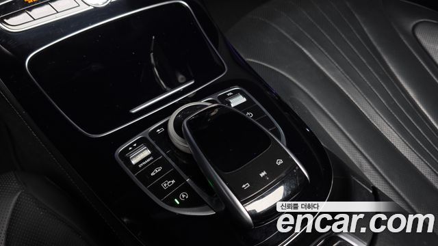 Mercedes-Benz CLS-Class 2019 — photo 24
