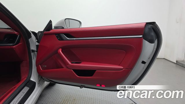 Porsche 911 2022 — photo 15