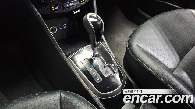 Hyundai Accent 2017 — photo 9