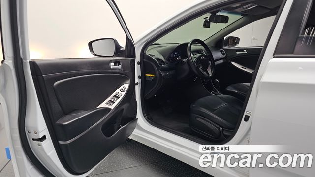 Hyundai Accent 2017 — photo 10