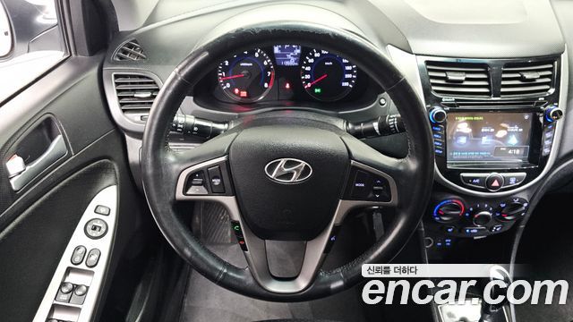 Hyundai Accent 2017 — photo 13