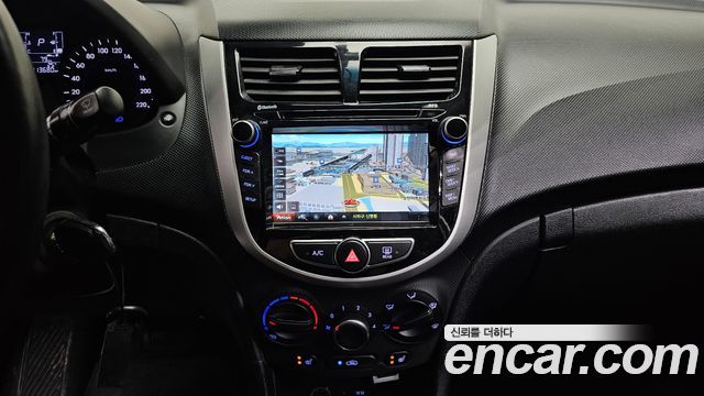 Hyundai Accent 2017 — photo 14