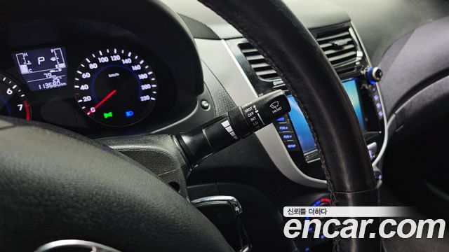 Hyundai Accent 2017 — photo 18