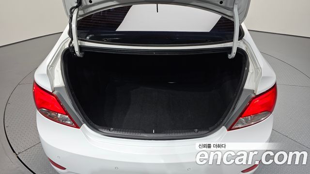 Hyundai Accent 2017 — photo 20